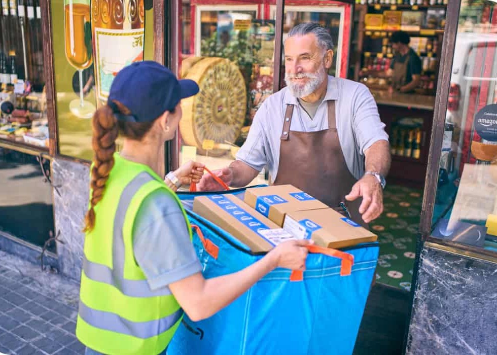 Amazon Hub Delivery: El modelo de colaboración que permite escalar rápidamente aprovechando la capilaridad de negocios locales